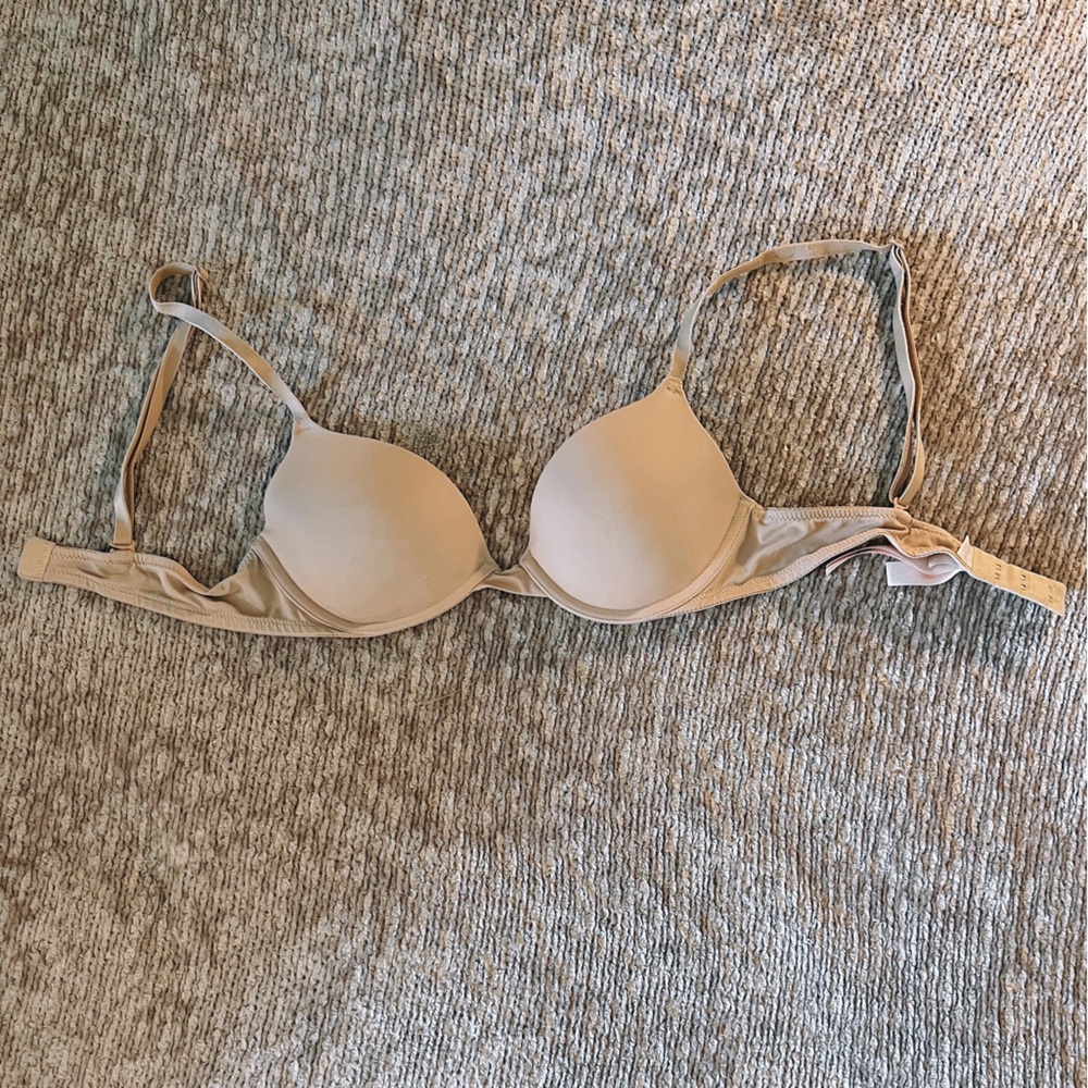PINK Victoria’s Secret bra